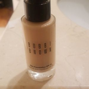 Bobbi brown skin foundation